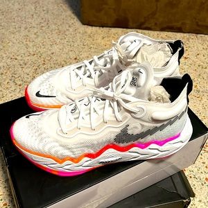 Nike Air Zoom G.T. Run. White. Size 10. Brand new never worn